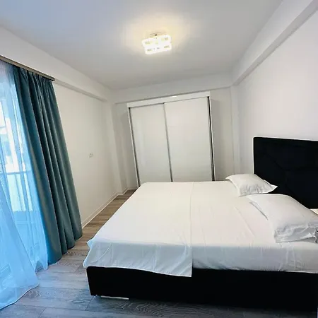 Turqouise Deluxe Mamaia Nord Apartment
